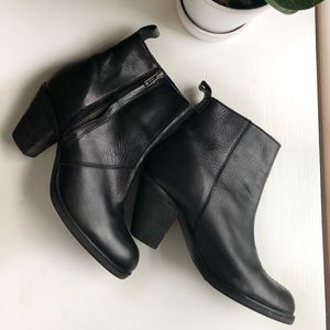 Dune “Platter” 3” stacked heel black ankle boots.